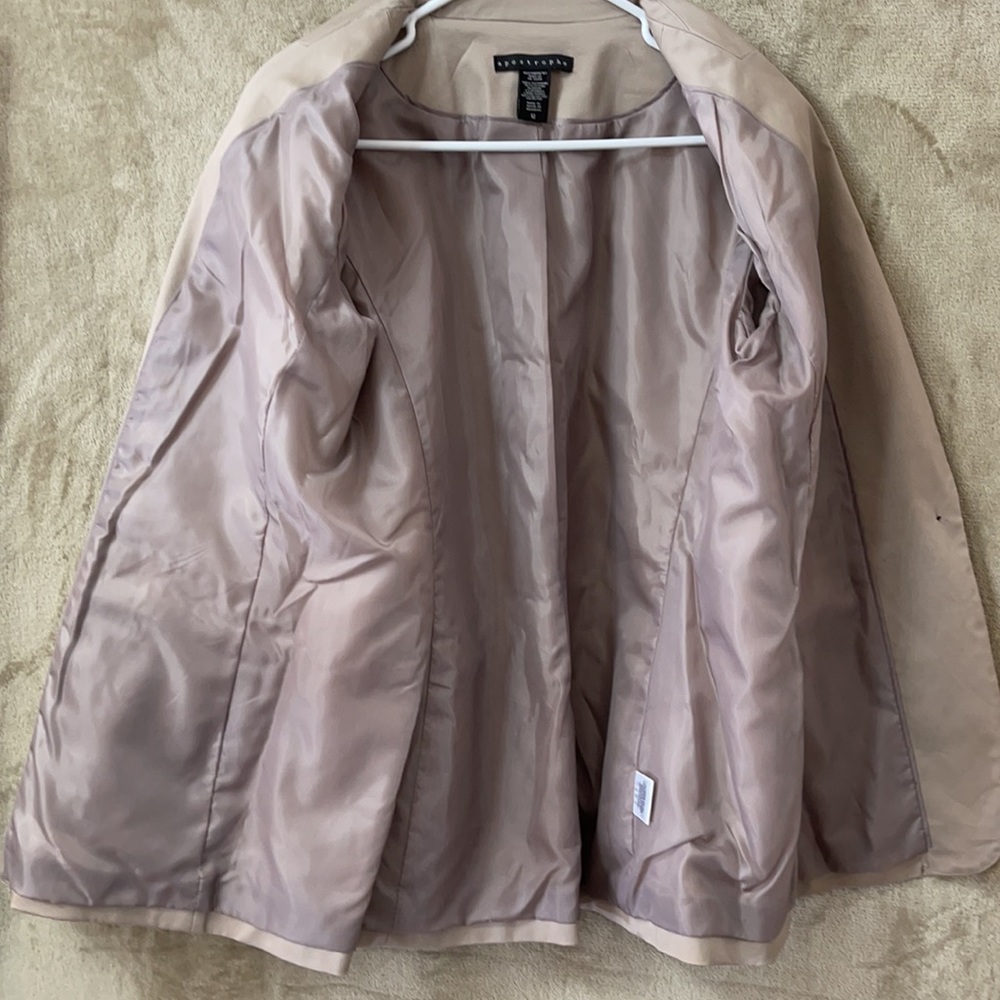 Blazer - Picture 3 of 4